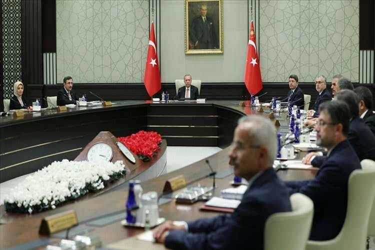 Cumhurbaşkanlığı Kabinesi toplandı! haberinin görseli