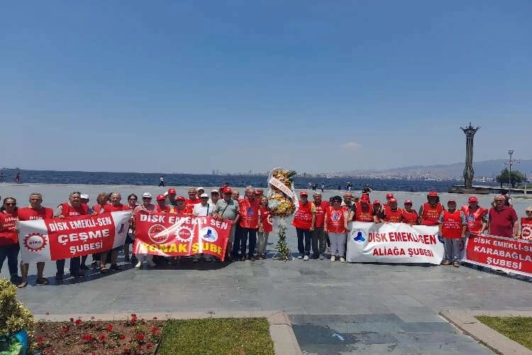 Emekliler meydandan haykırdı: Yaşam mücadelesi veriyoruz haberinin görseli