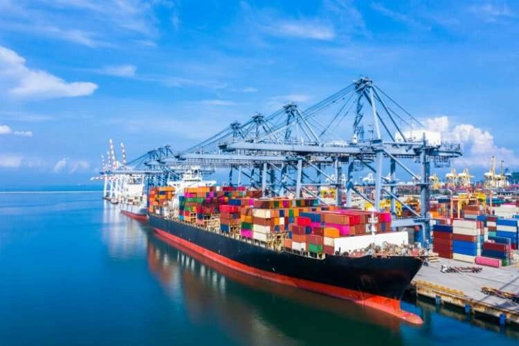 EİB, ihracatta 15 milyar doları aştı haberinin görseli