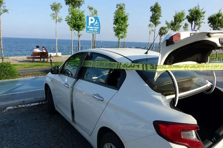 Park halindeki kiralık otomobilde ceset bulundu haberinin görseli