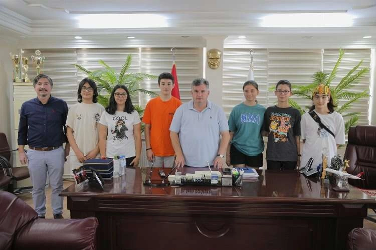 Başkan Doğruer LGS şampiyonlarını ağırladı haberinin görseli