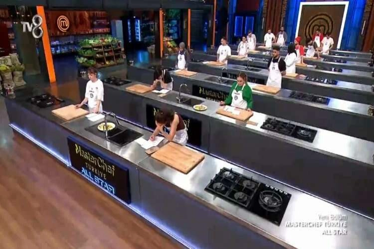 MasterChef'in 10. yarışmacısı kim oldu? Ana kadroya hangi yarışmacı girdi?