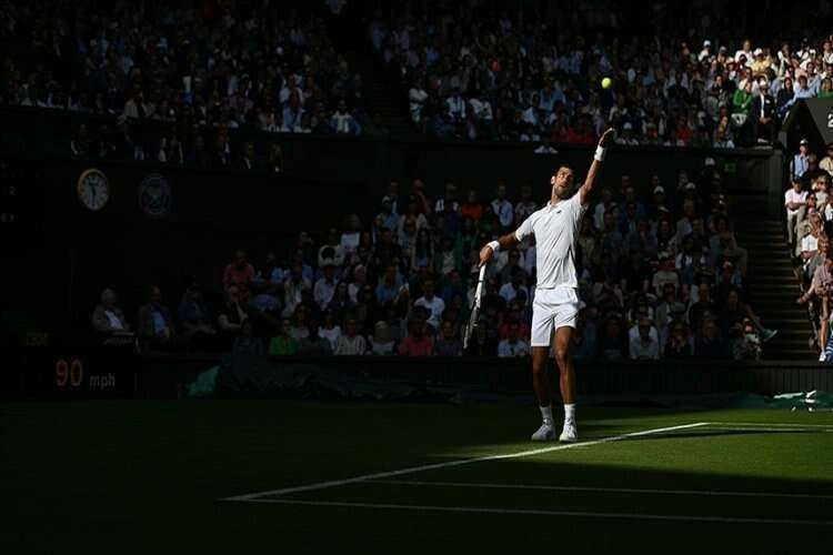 Wimbledon'da Swiatek ve Djokovic 3. tura yükseldi haberinin görseli