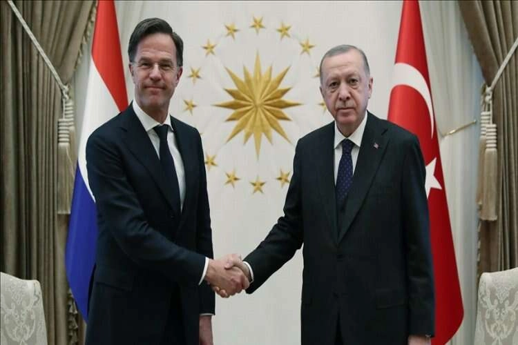 Cumhurbaşkanı Erdoğan, Hollanda Başbakanı ile görüştü haberinin görseli