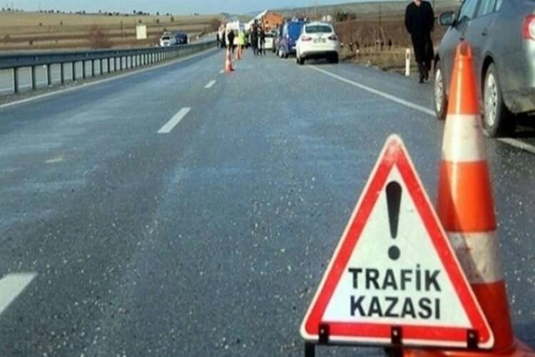 Manisa'da kaza: Kamyonet devrildi haberinin görseli
