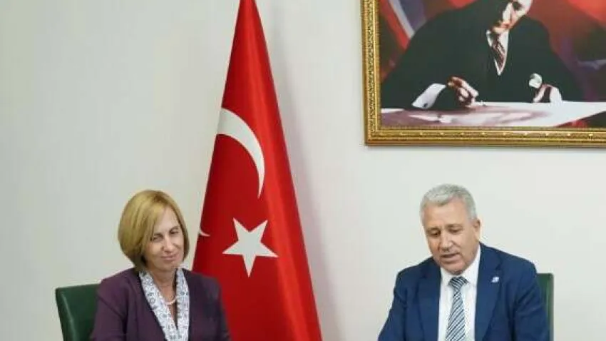 ++EGE- NECDET BUDAK- ESİN ÇEBER TURFAN (5) (Özel)