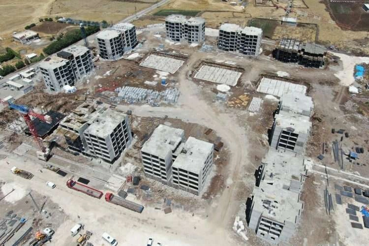 Deprem konutlarında sona geliniyor haberinin görseli