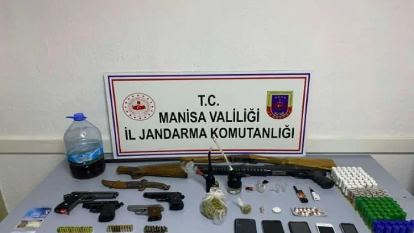 Manisa'da jandarma uyuşturucuya geçit vermedi haberinin görseli