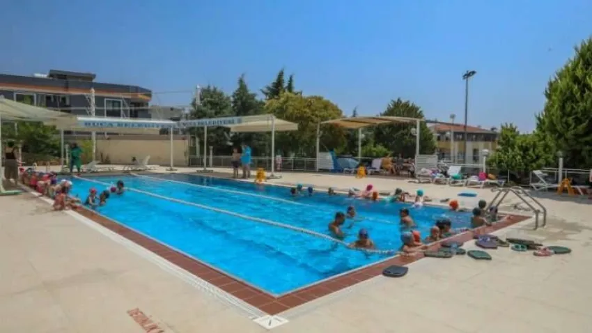 Buca’daki yüzme kursuna yoğun talep