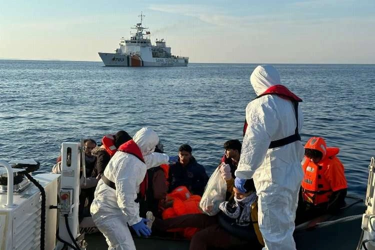 Haziranda 15 bini aşkın düzensiz göçmen yakalandı haberinin görseli