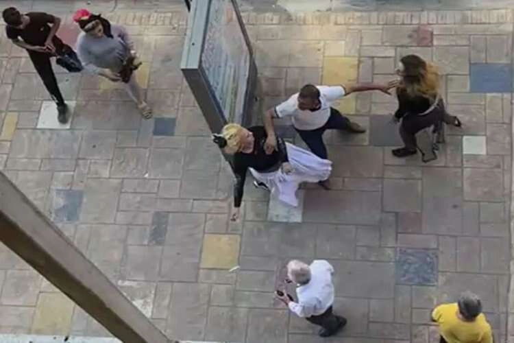 Kadınlar birbirine girdi, erkekler ayıramadı haberinin görseli