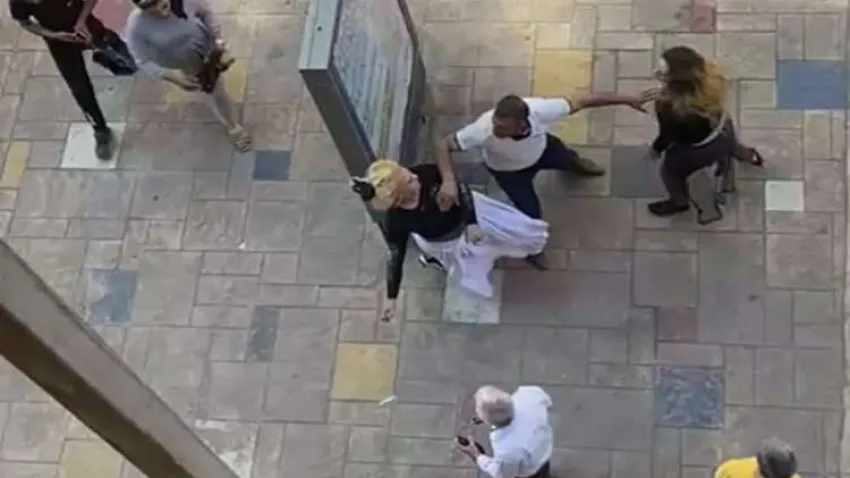 Kadınlar birbirine girdi, erkekler ayıramadı