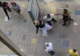 Kadınlar birbirine girdi, erkekler ayıramadı