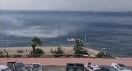 Dikili'de hortum paniği: Tatilcilerin zor anları!