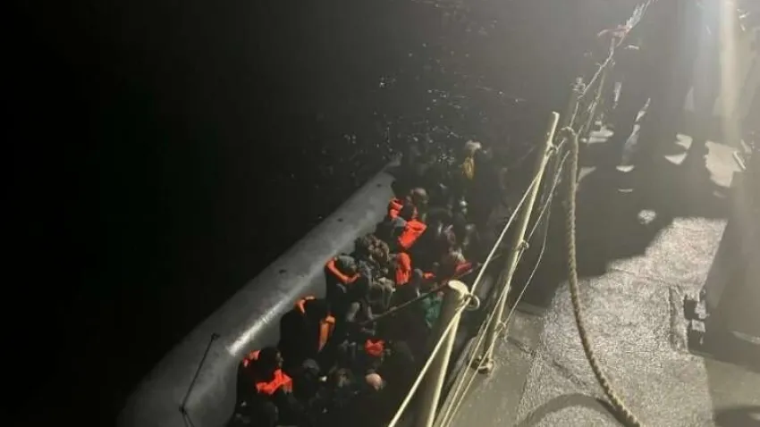 Karaburun açıklarında düzensiz göçmenler yakalandı