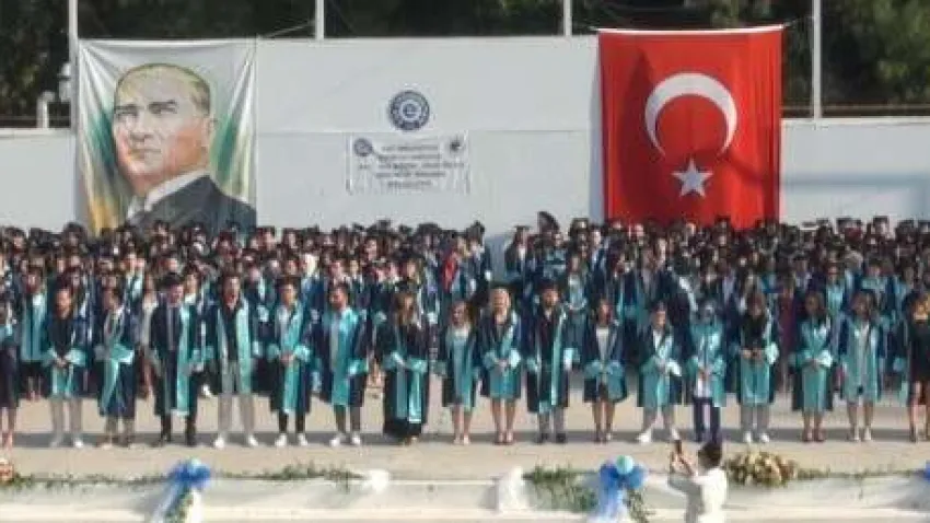 ++EGE-EDEBİYAT FAKÜLTESİ 42'İNCİ DÖNEM MEZUNLARI KEP ATTI (8) (Özel)