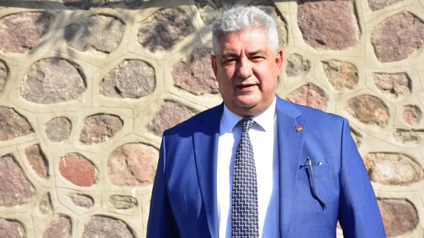 Mesut Güleroğlu