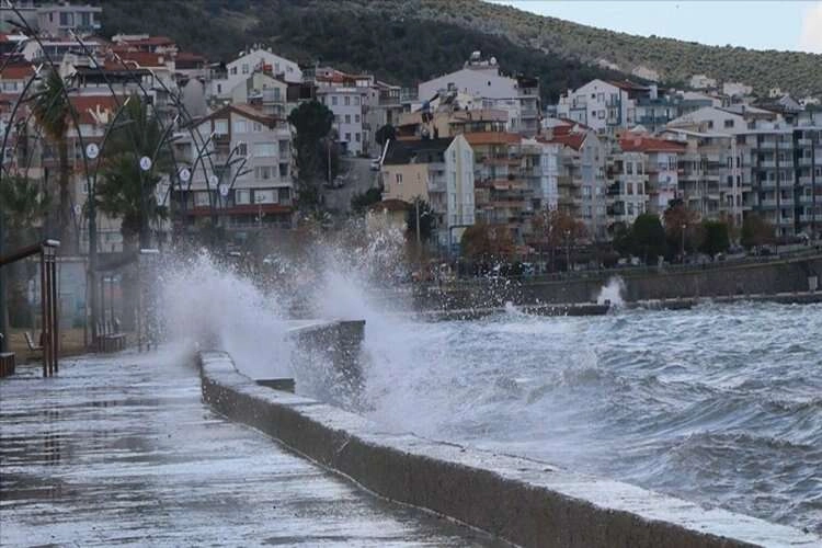 Meteoroloji’den Ege Denizi’nde fırtına uyarısı! haberinin görseli