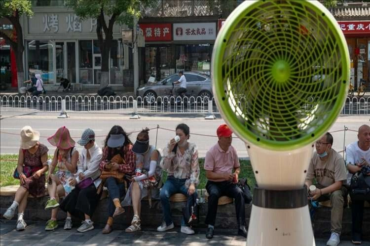 Çin'de aşırı sıcaklar nedeniyle sığınaklar açıldı haberinin görseli