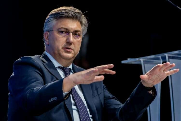 Zoran Milanoviç'ten darbe iddiası! haberinin görseli