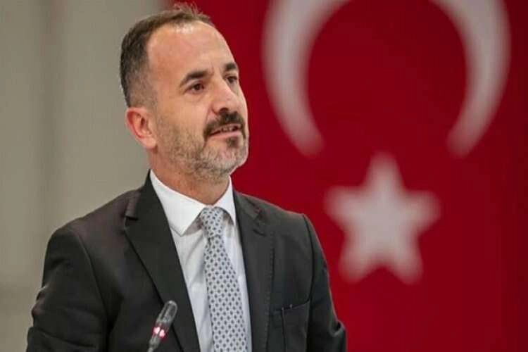 Özgür Hızal: İzmir nefes alanlarını kaybetti haberinin görseli