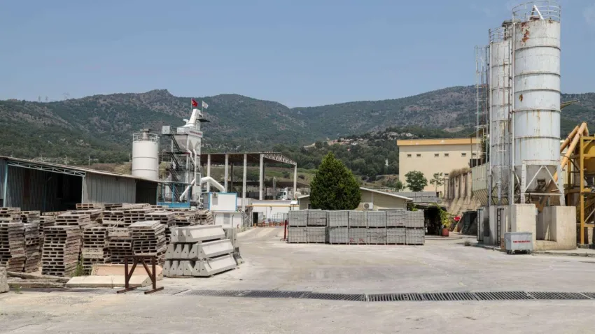 Karşıyaka Belediyesi kaldırım taşı üretimi