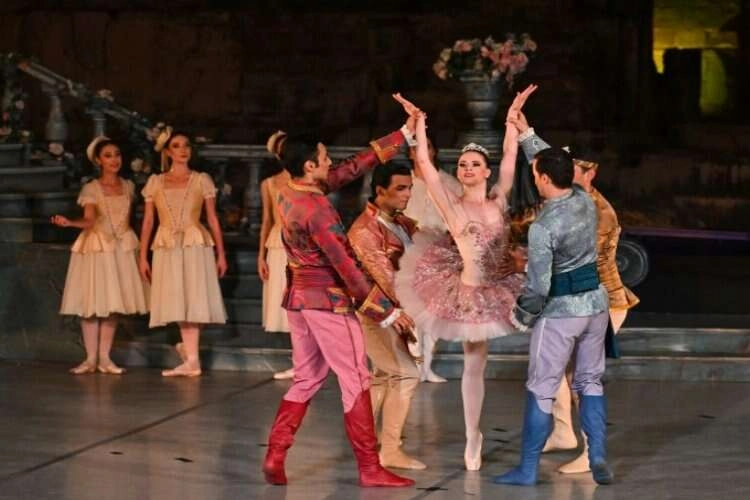 İzmir'de 6. Uluslararası Efes Opera ve Bale Festivali haberinin görseli