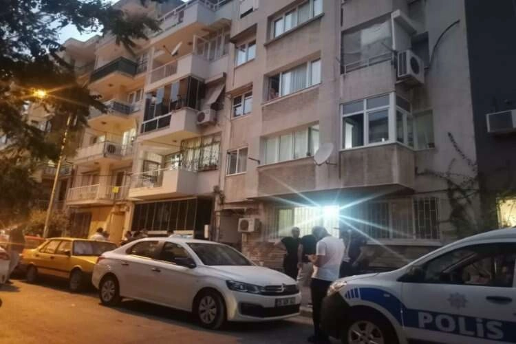 İzmir'de anne ve oğlunun sır ölümü ortaya çıktı haberinin görseli