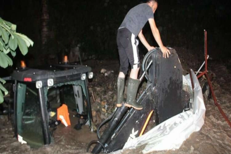 Karadeniz'i sel vurdu: Bölge halkı zor durumda haberinin görseli