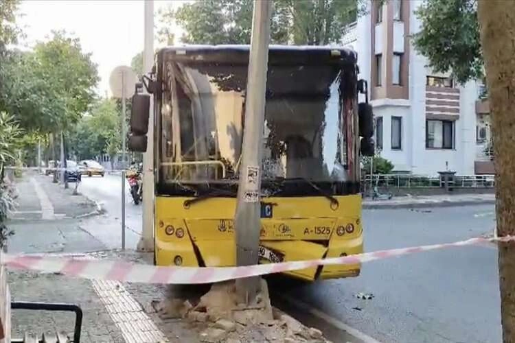 İstanbul'da iki İETT otobüsü kaza yaptı haberinin görseli