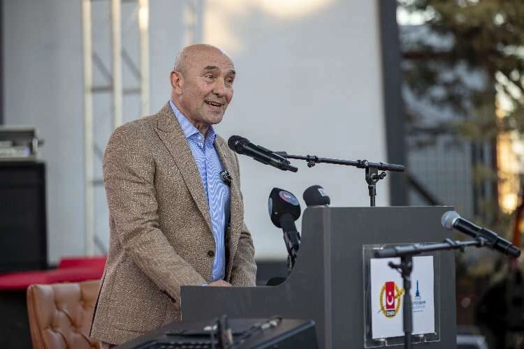 Başkan Soyer’den yangınlara ilişkin açıklama! haberinin görseli
