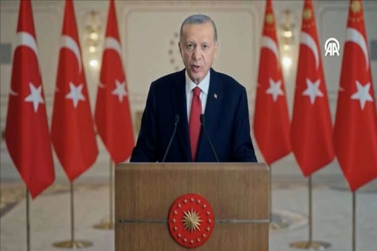 Cumhurbaşkanı Erdoğan Vilnius’ta akşam yemeğine katıldı haberinin görseli