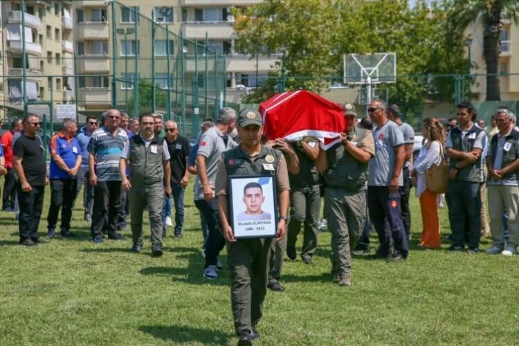 İzmir'deki orman yangınında yaralanmıştı, öldü haberinin görseli