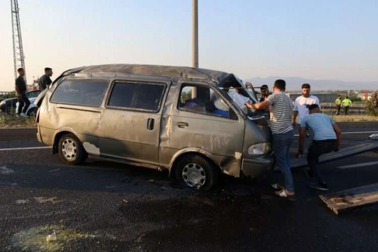 Turgutlu’da trafik kazası: Çok sayıda yaralı var haberinin görseli