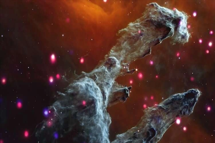 İşte 'Yaratılış Sütunları'nın kızılötesi fotoğrafları haberinin görseli