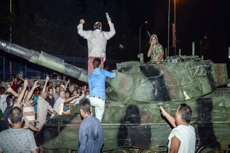 Türkiye ekonomisi 15 Temmuz darbesinden etkilenmedi haberinin görseli