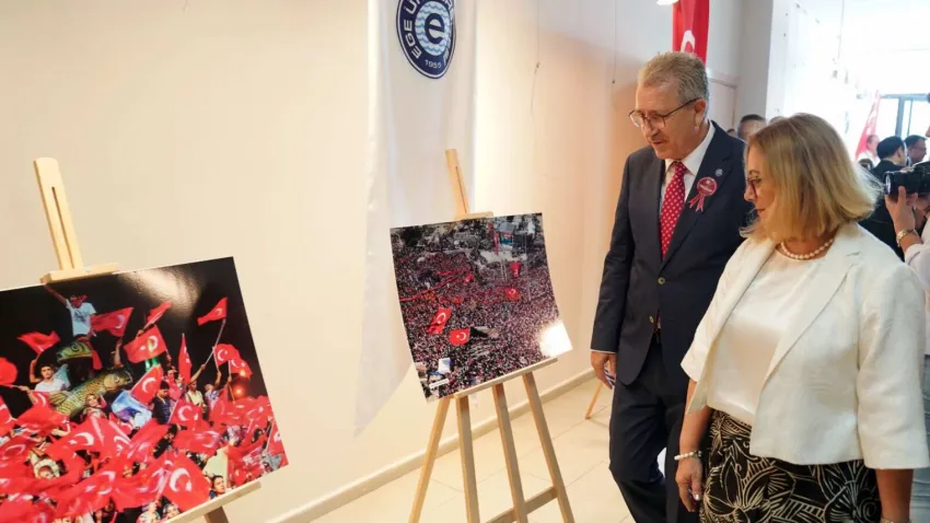 EGE ÜNİVERSİTESİ_İLKSES 3EÜ’de Türkiye Yüzyılı’nın kahramanları hem anıldı hem de anlatıldı  (5)EGE ÜNİVERSİTESİ_İLKSES 3EGE ÜNİVERSİTESİ_İLKSES 3