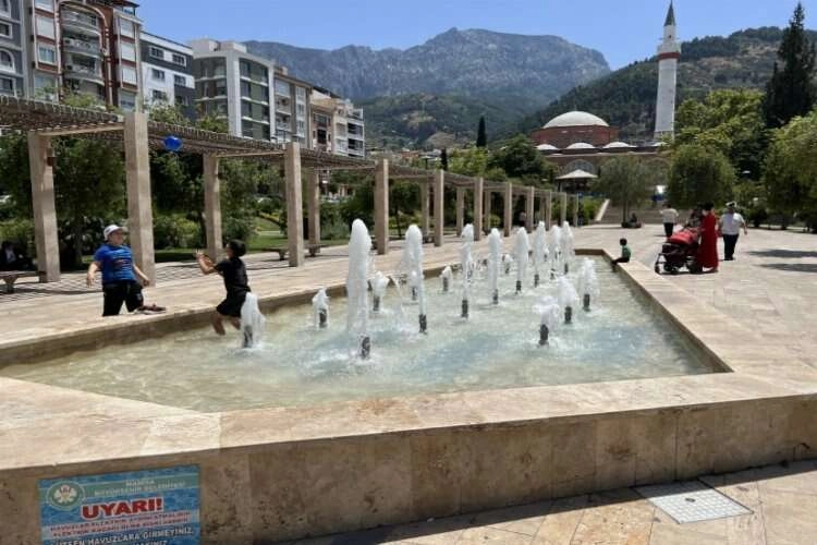 Manisa'da rekor sıcaklık: Hissedilen 50 derece