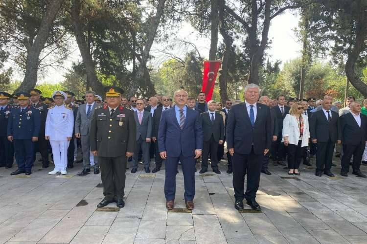 15 Temmuz şehitleri dualarla anıldı haberinin görseli