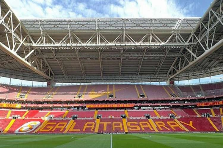 Galatasaray hazırlık maçında Csakvar'ı yendi haberinin görseli