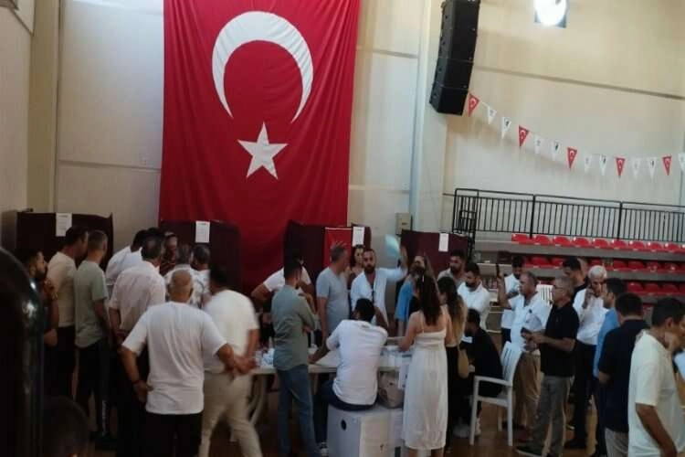 Çiğli’de olaylı seçim: ‘Salon’ gerginliği! haberinin görseli