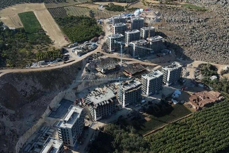Bakan Özhaseki: Hatay'a 254 bin 195 konut inşa edilecek haberinin görseli