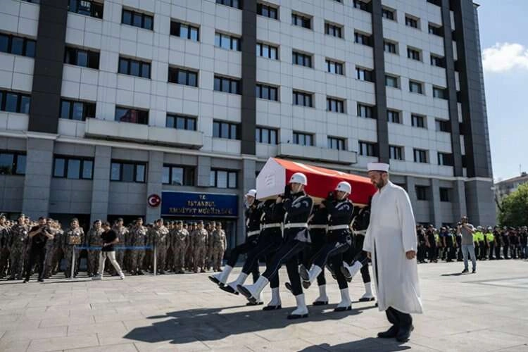 Şehit polis Alp Efe Bekit için tören düzenlendi haberinin görseli