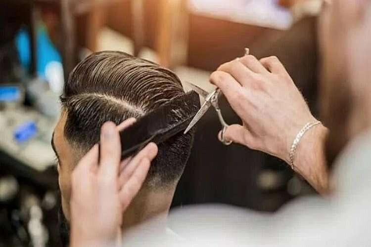 İzmir'de berberler kıyasıya mücadele edecek haberinin görseli