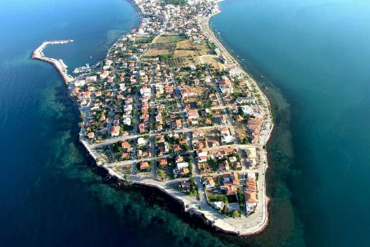 Sakin bir tatil yapmak isteyenlerin uğrak noktası: Çandarlı haberinin görseli