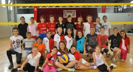 Menderes spor okullarına yoğun ilgi haberinin görseli