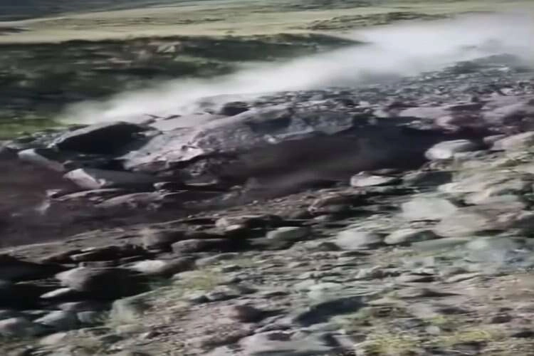 Ağrı Dağı'nda eriyen karlar sele neden oldu haberinin görseli