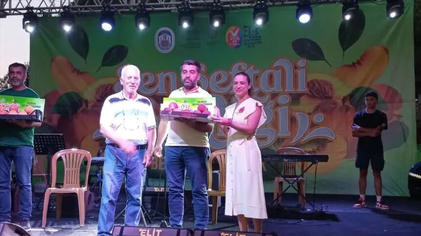 Şen Şeftali Şenliği_ilksesgazetesi (2) (Özel)