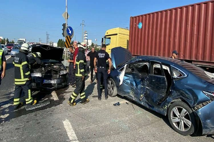 Tekirdağ’da zincirleme kaza: 3’ü İtalyan 4 yaralı haberinin görseli