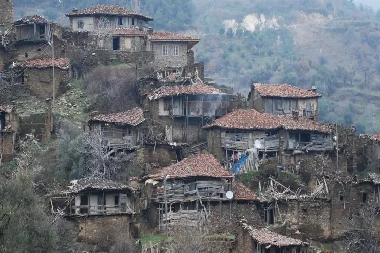 İzmir'in esrarengiz köyü: Lübbey